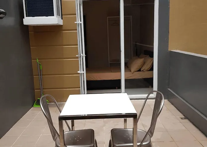1 Bedroom Taytay Hive Condo Wifi Netflix Pool Patio