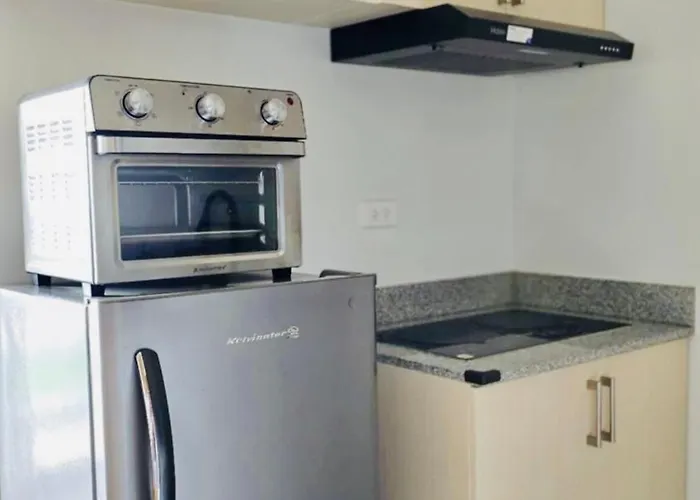 The Hive Cozy 1-Br Retreat